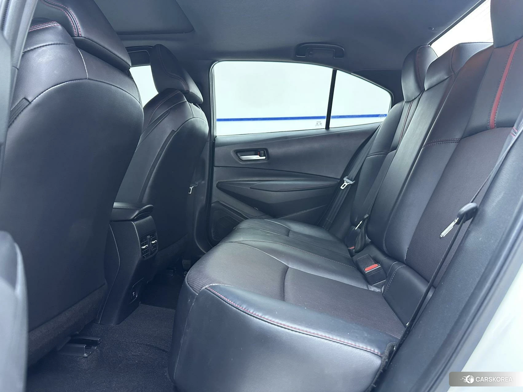 Toyota Levin 2023 Белый из Китая, фото 3
