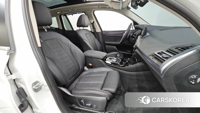 BMW X3 (G01) 2024 Белый из Кореи, фото 3