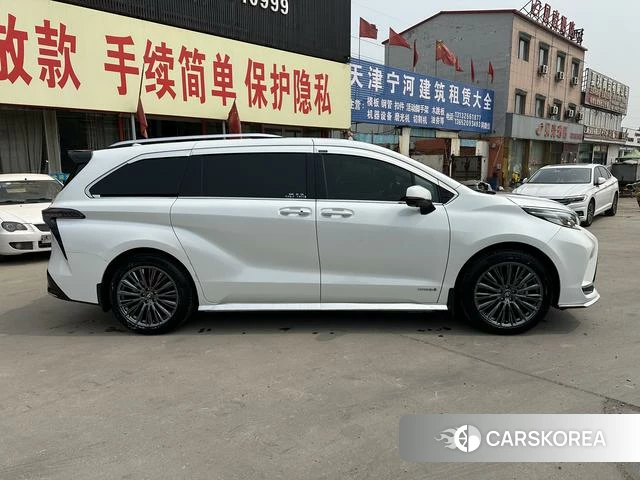 Toyota Grevia 2024 Белый из Китая, фото 3