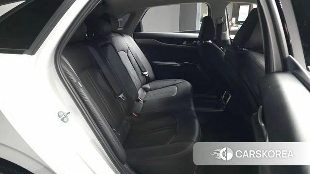 Kia K5 3rd generation 2023 Белый из Кореи, фото 3