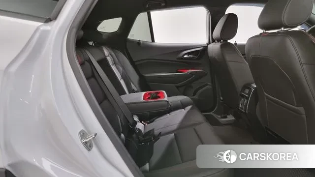 Chevrolet (GM Daewoo) Trax Crossover 2024 Белый из Кореи, фото 3