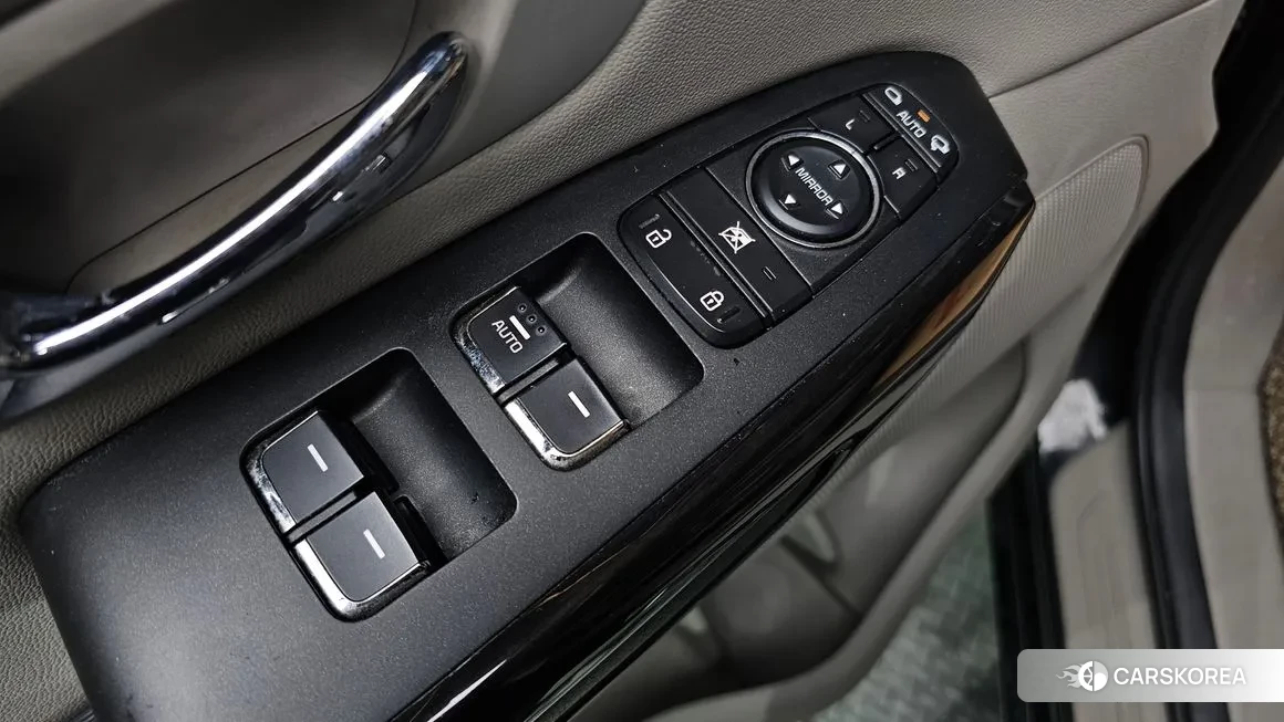 Kia The New Carnival 2018 Черный из Кореи, фото 3