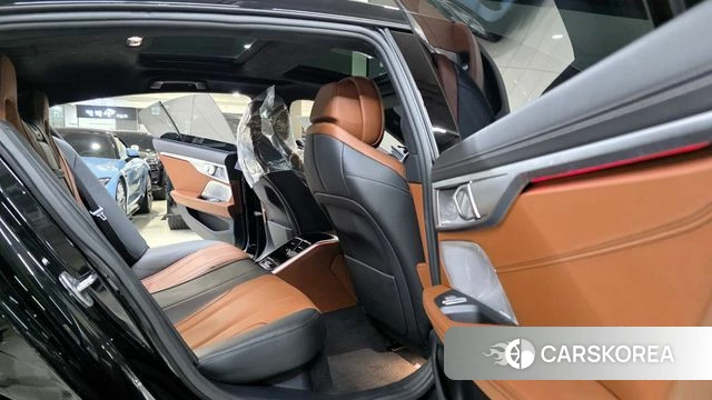 BMW 8 Series (G15) 2022 Черный из Кореи, фото 3