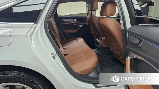 Audi A6 (C8) 2021 Белый из Кореи, фото 3