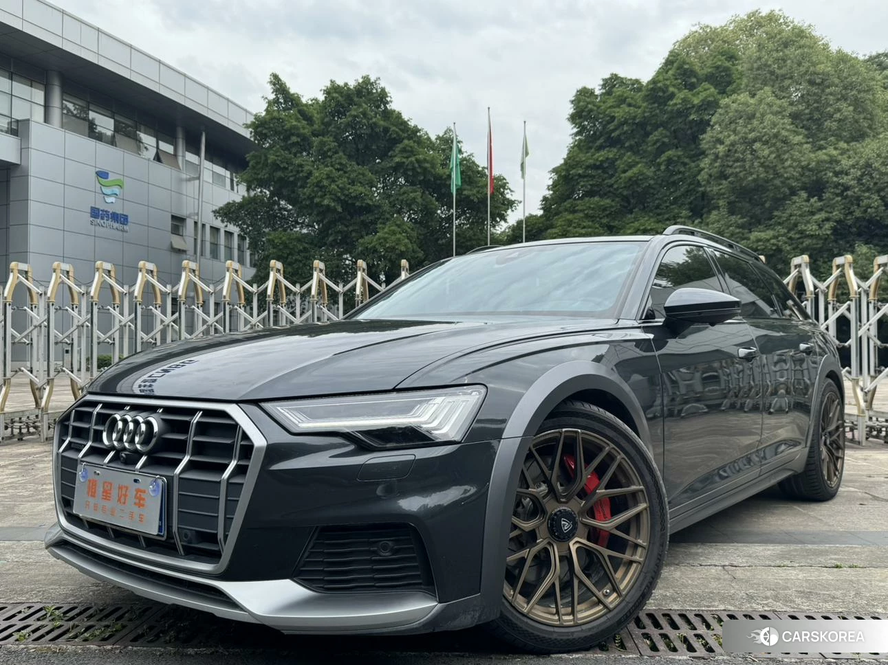 Audi A6 (import) 2022 Темно-серый из Китая, фото 3