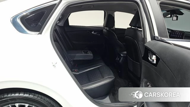 Kia The New K3 2nd generation 2022 Белый из Кореи, фото 3