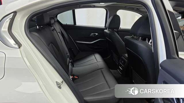 BMW 3 Series (G20) 2021 Белый из Кореи, фото 3