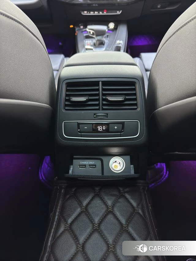 Audi A4L 2023 Белый из Китая, фото 3