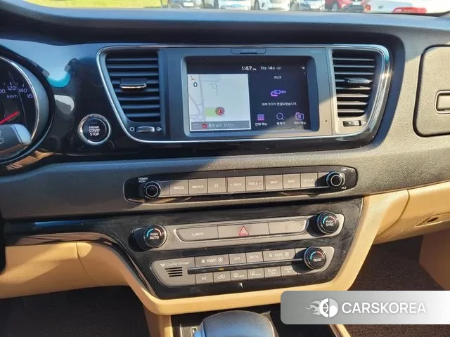 Kia The New Carnival 2019 Белый из Кореи, фото 3