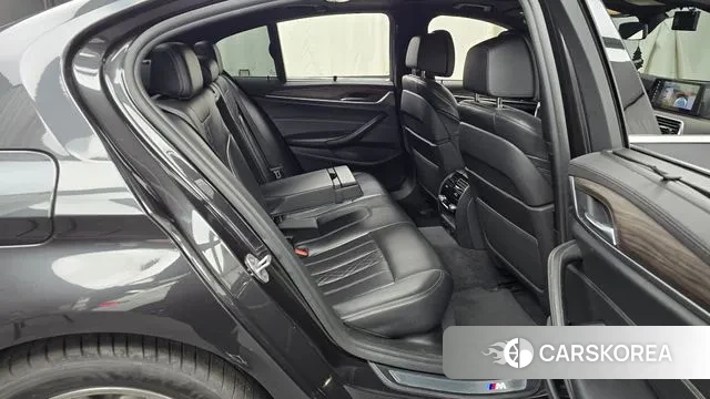 BMW 5 Series (G30) 2018 Серый из Кореи, фото 3