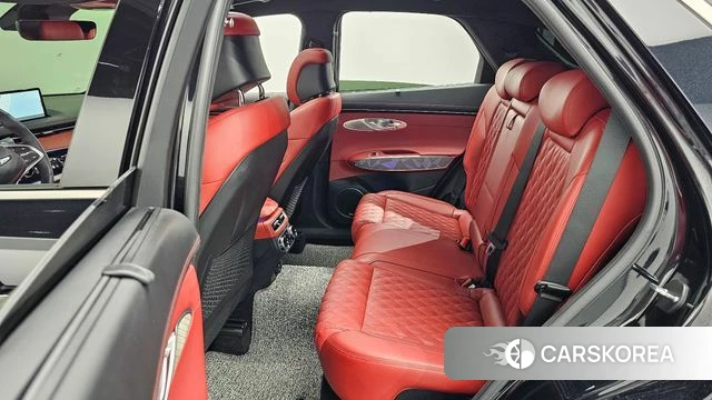 Genesis GV70 2024 Черный из Кореи, фото 3