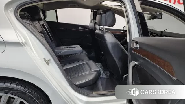 Volkswagen Passat GT (B8) 2018 Белый из Кореи, фото 3