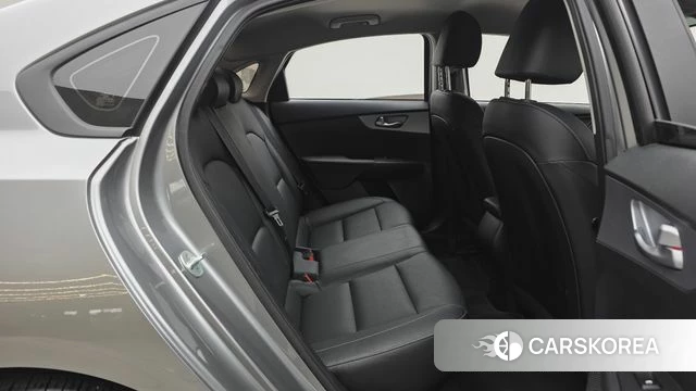 Kia The New K3 2nd generation 2022 Серебряный из Кореи, фото 3