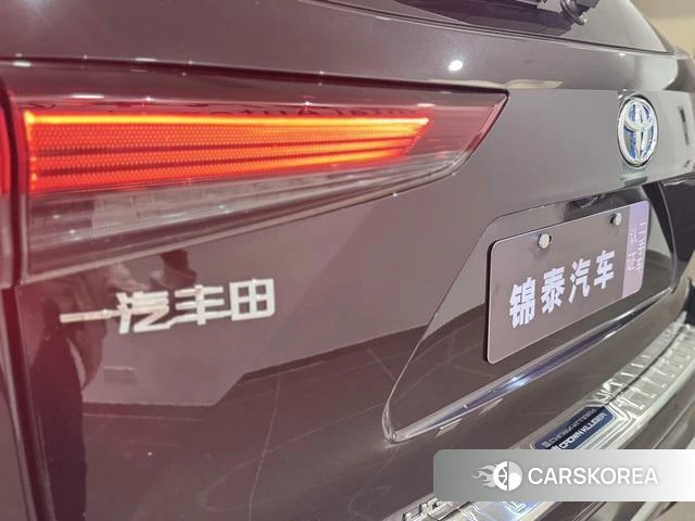 Toyota Crown Lufang 2023 Черный из Китая, фото 3