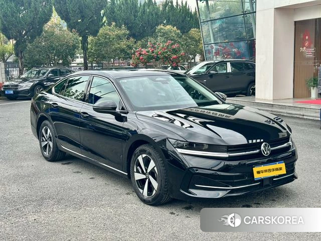 Volkswagen Magotan 2025 Черный из Китая, фото 3