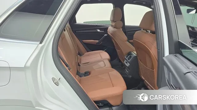 Audi Q5 (FY) 2023 Белый из Кореи, фото 3