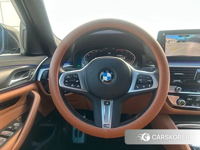 BMW 5 Series (G30) 2023 Серый из Кореи, фото 3