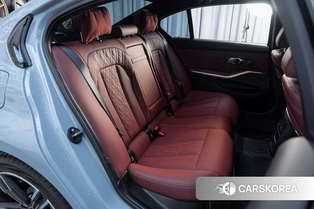 BMW 3 series 2025 Серебристо-серый из Китая, фото 3