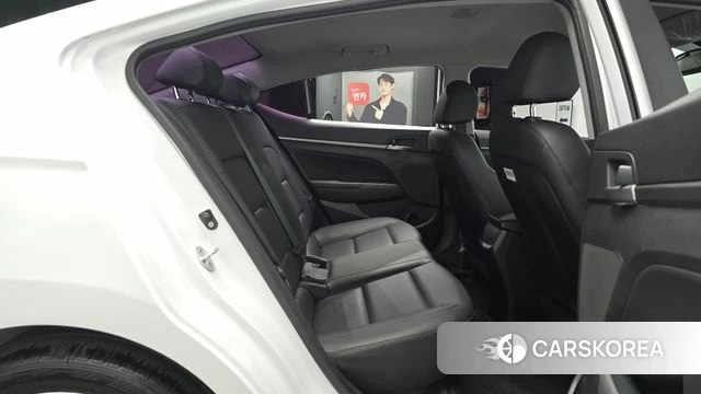 Hyundai Avante AD 2018 Белый из Кореи, фото 3