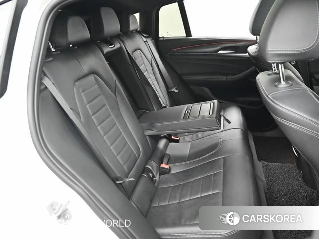 BMW X4 (G02) 2024 Белый из Кореи, фото 3