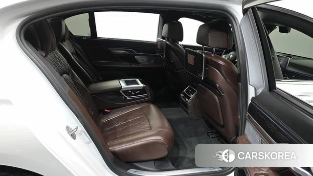 BMW 7 Series (G11) 2022 Белый из Кореи, фото 3