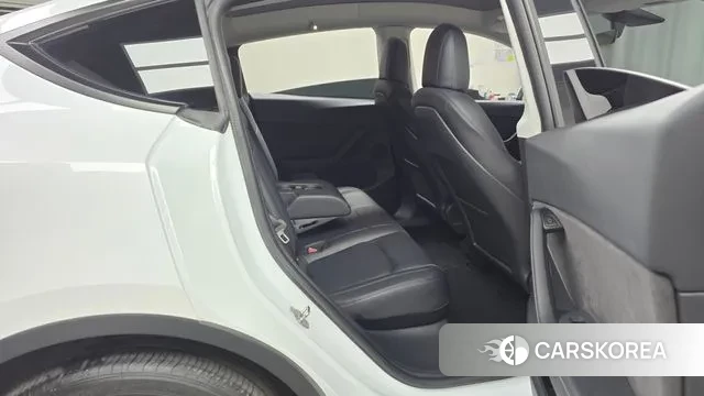 Tesla Model Y 2021 Белый из Кореи, фото 3