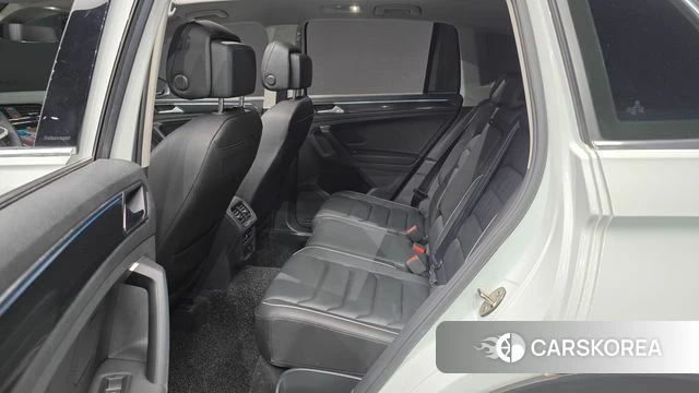 Volkswagen Tiguan second Generation 2022 Белый из Кореи, фото 3