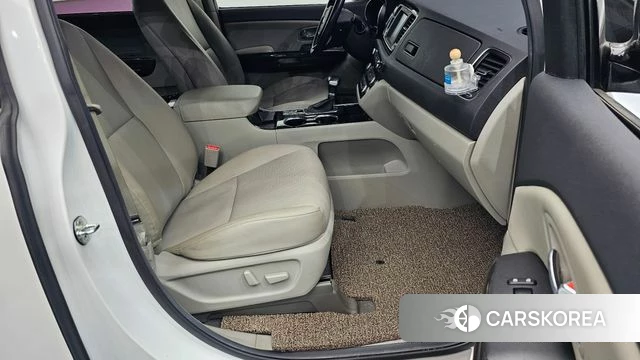 Kia The New Carnival 2019 Белый из Кореи, фото 3