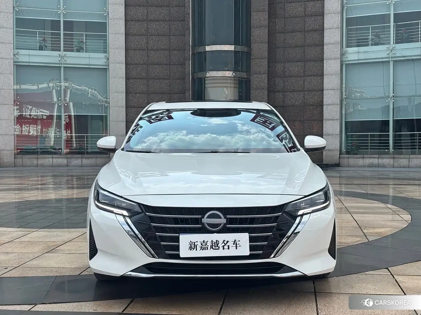 Nissan Sylphy 2024 Белый из Китая, фото 3