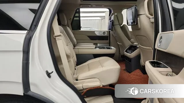Lincoln Navigator 4th generation 2021 Белый из Кореи, фото 3