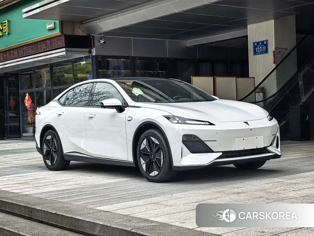 Dark blue car Dark blue SL03 2026 Белый из Китая, фото 3