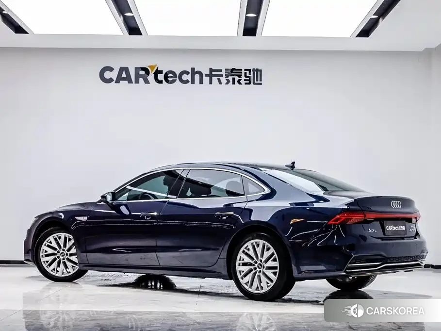 Audi A7L 2024 Синий из Китая, фото 3