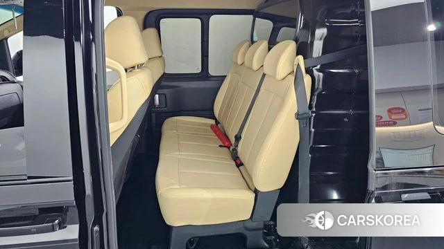 Hyundai Staria 2023 Черный из Кореи, фото 3