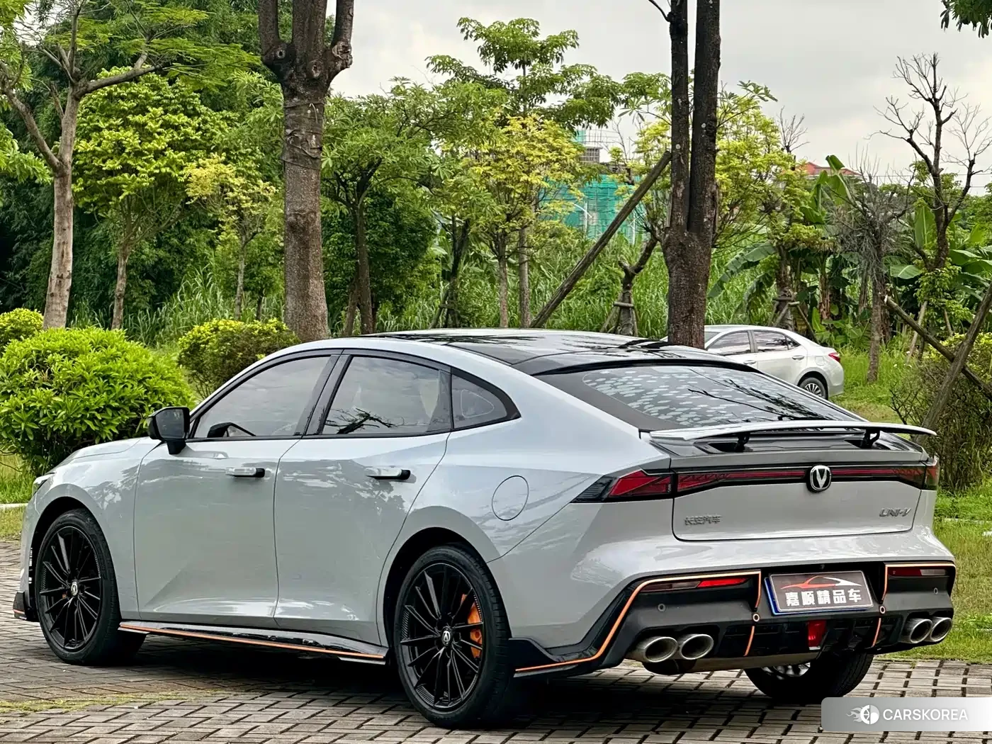Chang'an UNI-V 2022 Silver/gray из Китая, фото 3