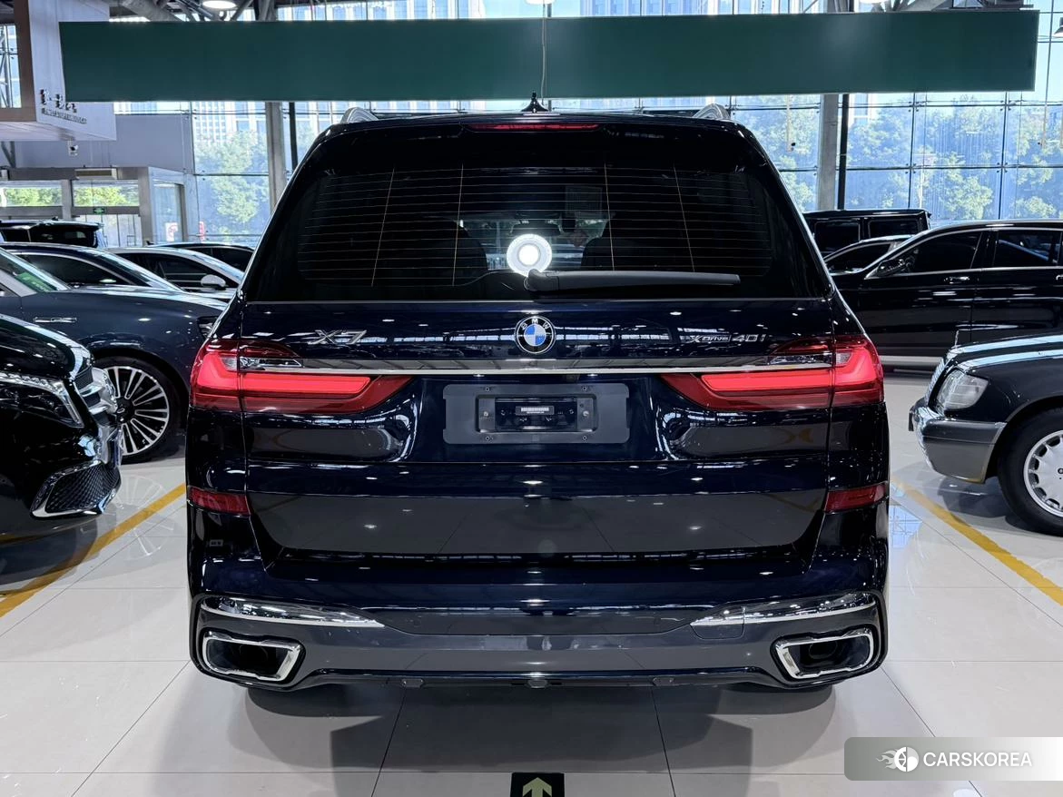 BMW X7 2021 Черный из Китая, фото 3