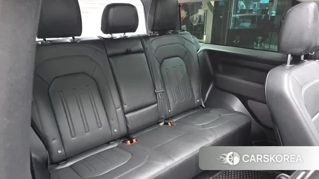 Land Rover Defender (L663) 2022 Темно-зеленый из Кореи, фото 3