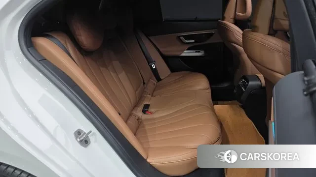 Mercedes-Benz E-Class W214 2025 Белый из Кореи, фото 3