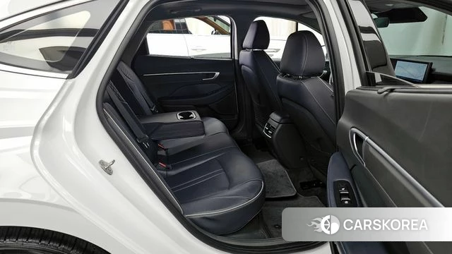 Hyundai Sonata D Edge Hybrid (DN8) 2024 Белый из Кореи, фото 3