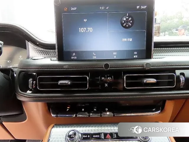 Lincoln Aviator 2nd generation 2021 Белый из Кореи, фото 3