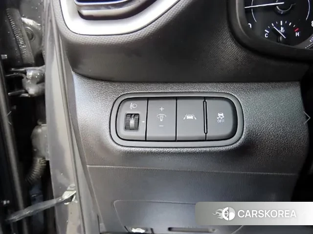 Hyundai Venue 2019 Серый из Кореи, фото 3