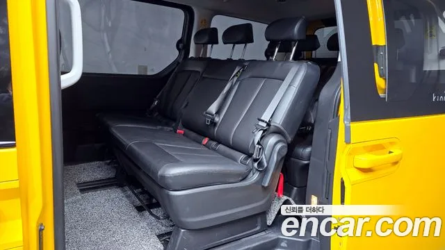 Hyundai Staria 2022 Желтый из Кореи, фото 3