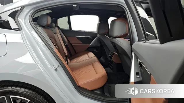 BMW 5 Series (G60) id 2899815 из Кореи 3