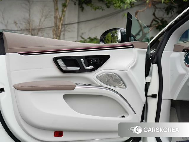 Mercedes-Benz EQS AMG 2023 Белый из Китая, фото 3