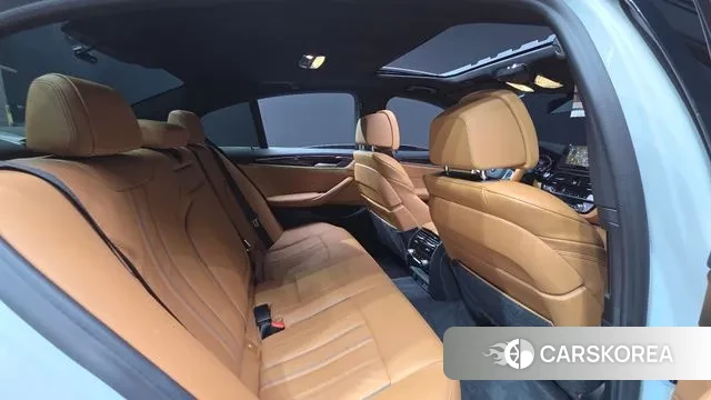 BMW 5 Series (G30) id 2901807 из Кореи 3