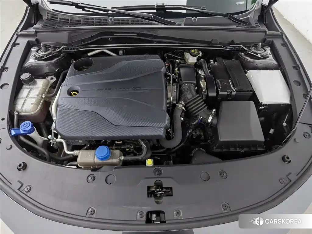 Chang'an Changan UNI-V 2023 Silver/gray из Китая, фото 3