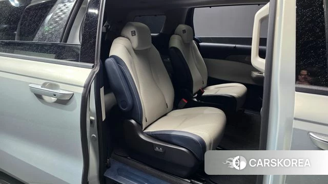 Kia The New Carnival 4th Generation 2024 Серебристо-серый из Кореи, фото 3