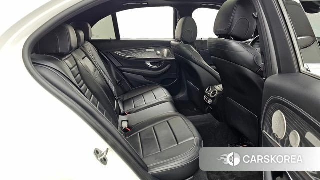 Mercedes-Benz E-Class W213 2021 Белый из Кореи, фото 3