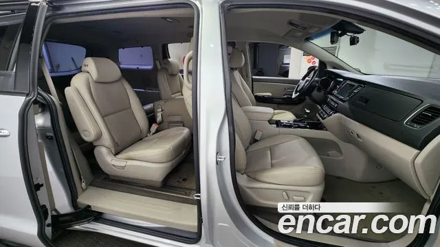 Kia The New Carnival 2020 Серебряный из Кореи, фото 3