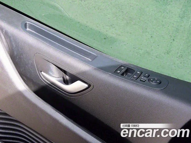 Hyundai Staria 2022 Серебристо-серый из Кореи, фото 3