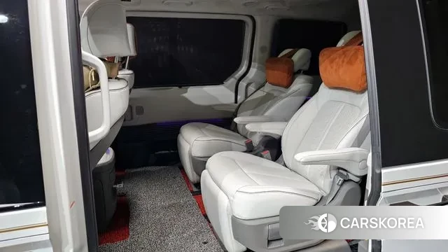 Hyundai Staria 2025 Белый из Кореи, фото 3